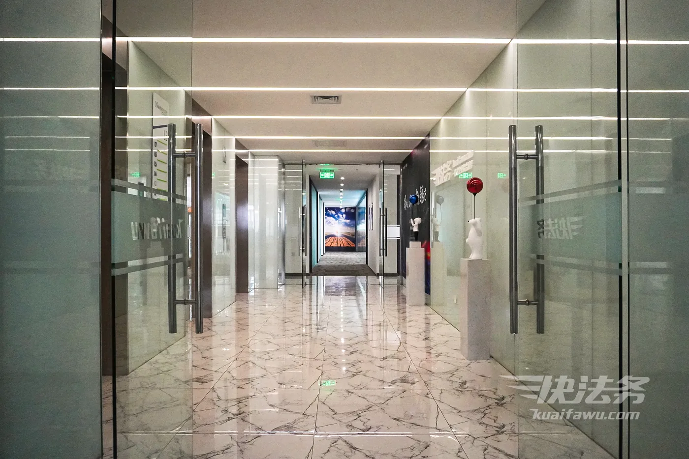 快协作与合作品牌快法务办公走廊实景